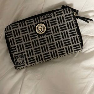 handbag purse black and white never used
